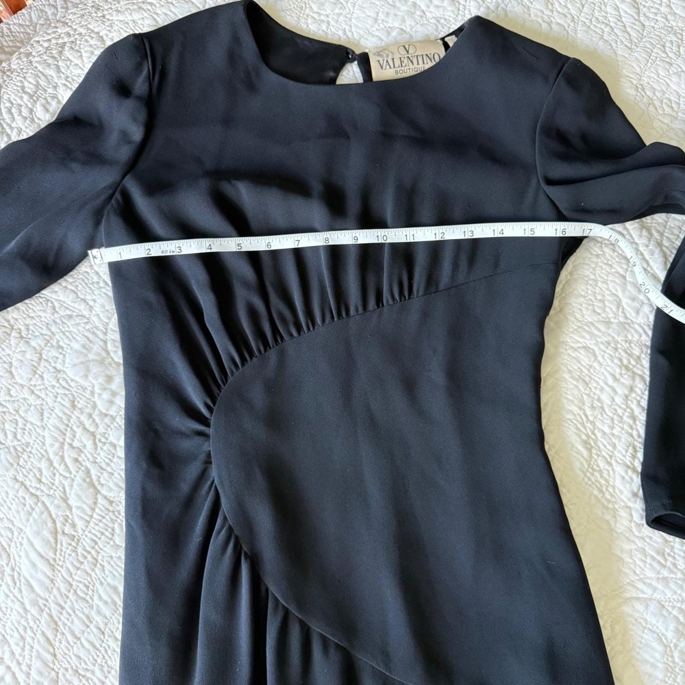 Vtg Valentino Boutique Black Silk Dress Made in Italy Sz10 Asymmetrical flatters - Picture 12 of 16